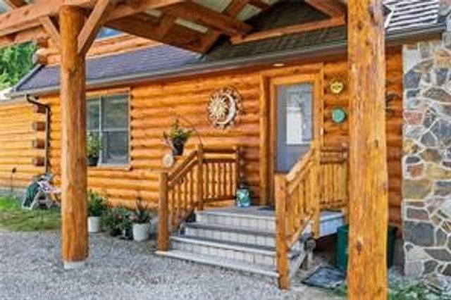 128 Courson Lane, Allegheny Twp, PA 16373