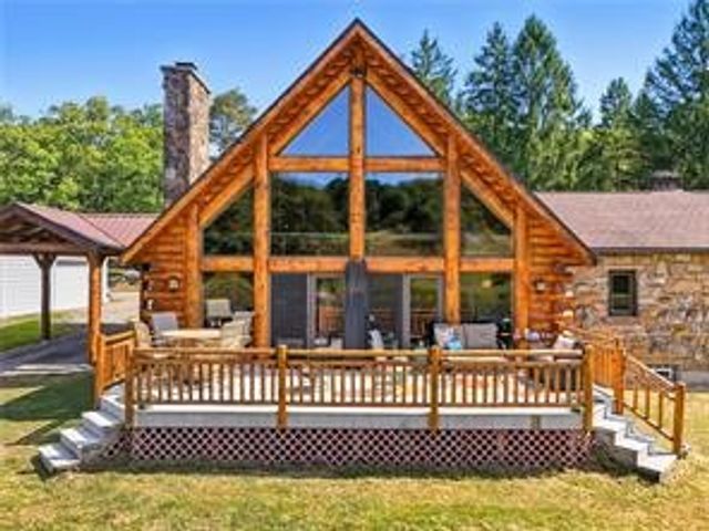 128 Courson Lane, Allegheny Twp, PA 16373