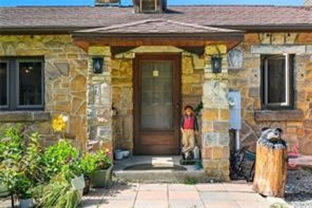 128 Courson Lane, Allegheny Twp, PA 16373