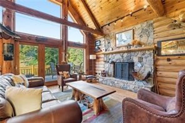 128 Courson Lane, Allegheny Twp, PA 16373