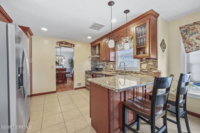 23 Sherwood Road, Parlin, NJ 08859