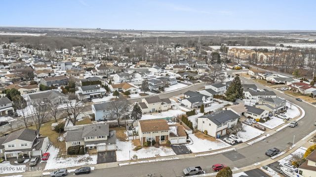 23 Sherwood Road, Parlin, NJ 08859