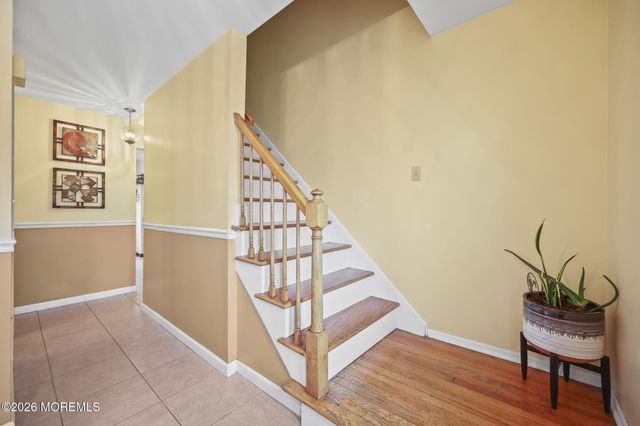 23 Sherwood Road, Parlin, NJ 08859