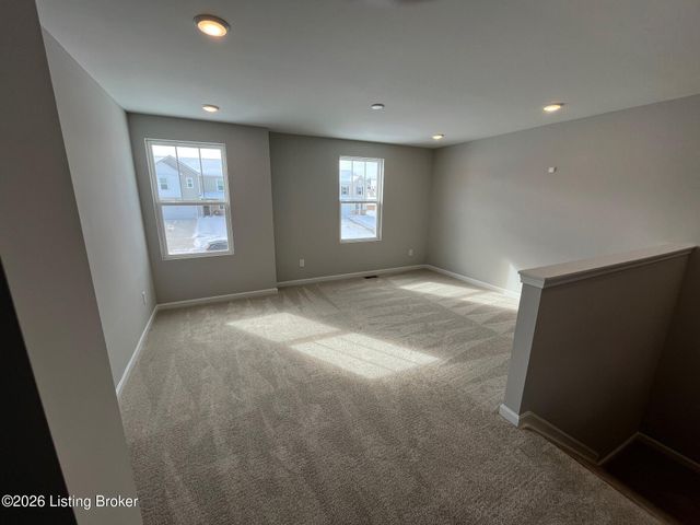 4007 Mosswood Ln, La Grange, KY 40031