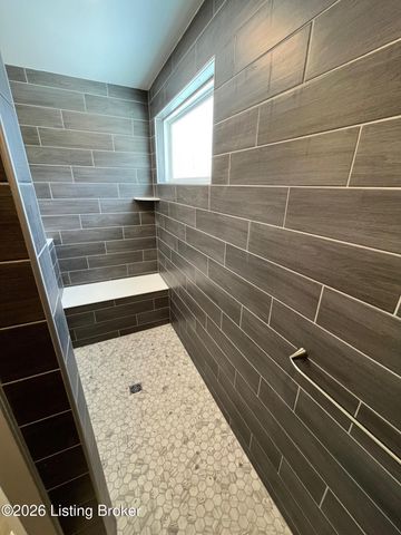 4007 Mosswood Ln, La Grange, KY 40031