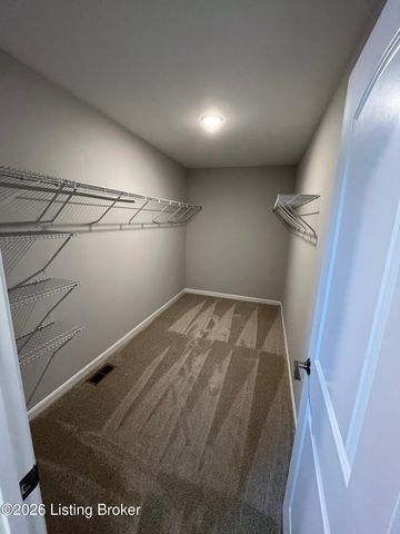 4007 Mosswood Ln, La Grange, KY 40031