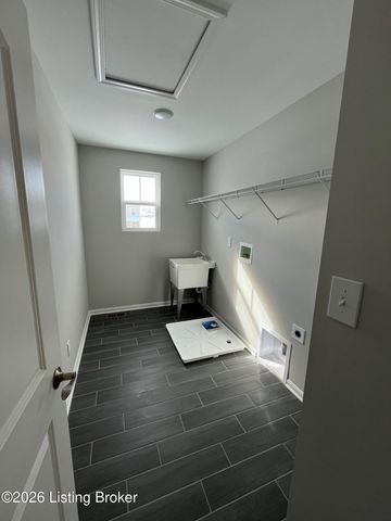 4007 Mosswood Ln, La Grange, KY 40031