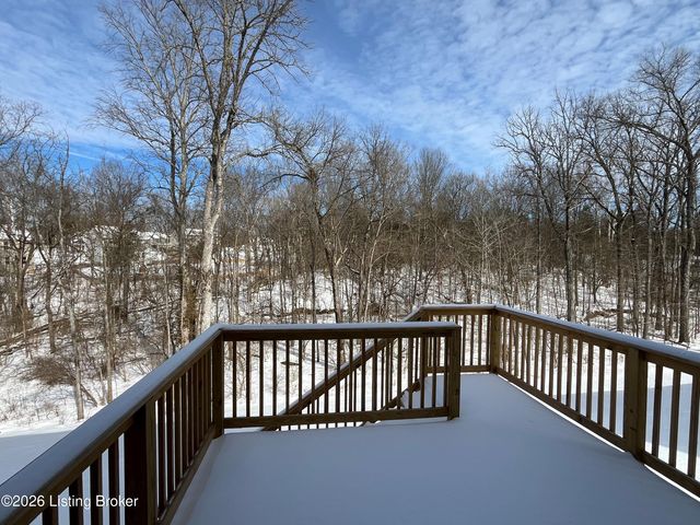 4007 Mosswood Ln, La Grange, KY 40031