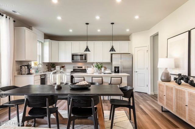 4007 Mosswood Ln, La Grange, KY 40031