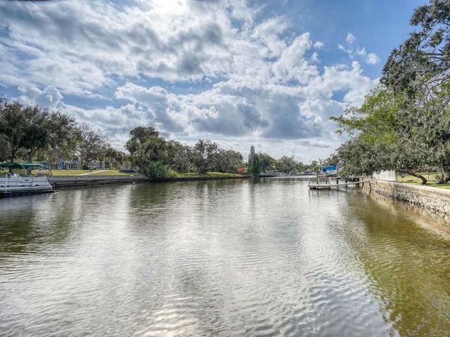6746 RIVER ROAD, New Port Richey, FL 34652