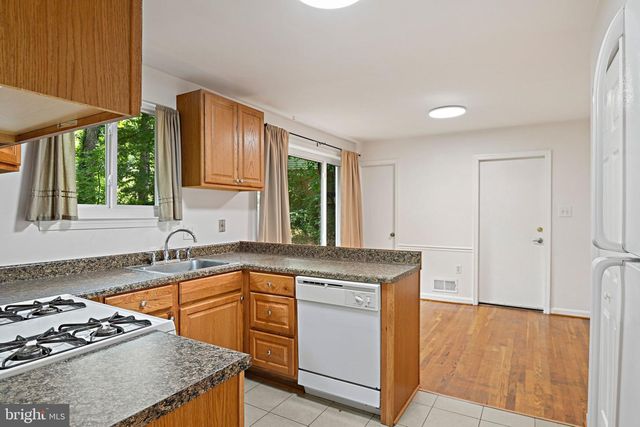 8701 PARLIAMENT, Springfield, VA 22151
