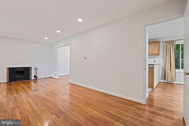 8701 PARLIAMENT, Springfield, VA 22151