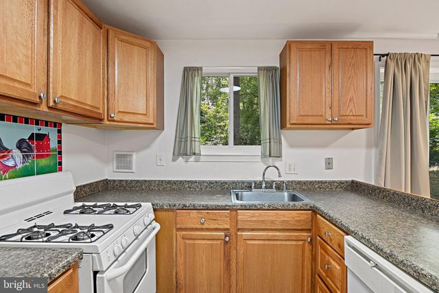 8701 PARLIAMENT, Springfield, VA 22151