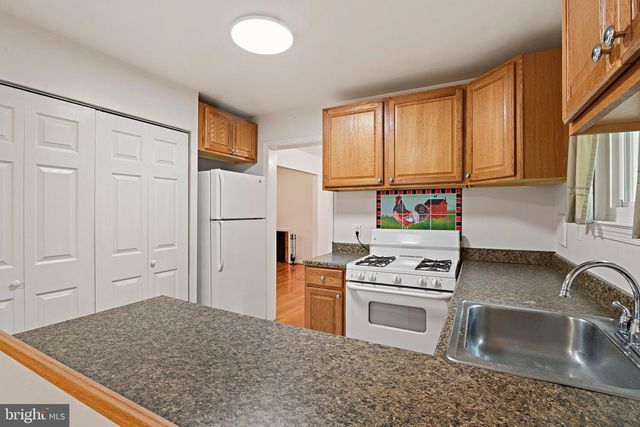 8701 PARLIAMENT, Springfield, VA 22151
