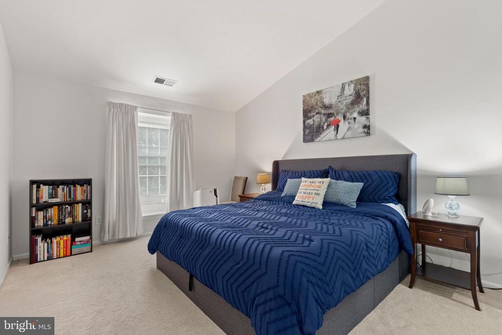 5713 BREWER HOUSE CIR #302, Rockville, MD 20852