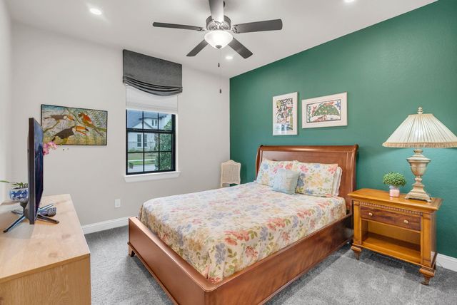 10494 Lake Palmetto Drive, Conroe, TX 77385