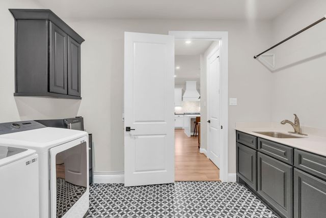 10494 Lake Palmetto Drive, Conroe, TX 77385