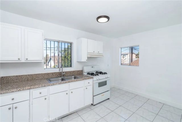 811 S Gage Avenue, Los Angeles, CA 90023