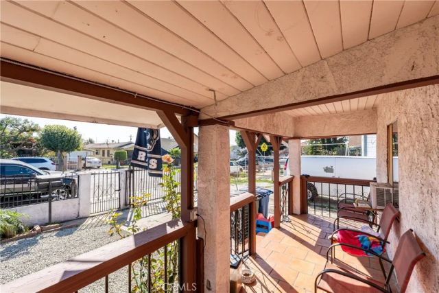 811 S Gage Avenue, Los Angeles, CA 90023