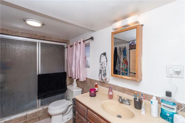 811 S Gage Avenue, Los Angeles, CA 90023