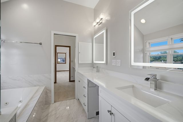 7840 Linder Avenue, Morton Grove, IL 60053