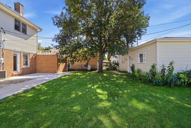 7840 Linder Avenue, Morton Grove, IL 60053