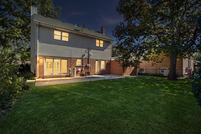 7840 Linder Avenue, Morton Grove, IL 60053