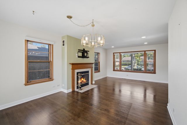 7840 Linder Avenue, Morton Grove, IL 60053