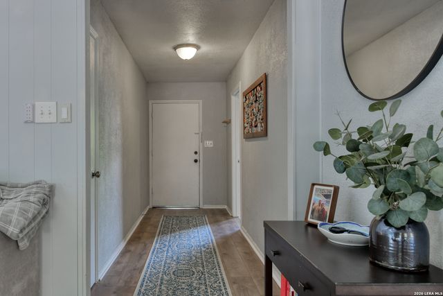 5705 Pineway St, San Antonio, TX 78247