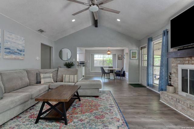 5705 Pineway St, San Antonio, TX 78247