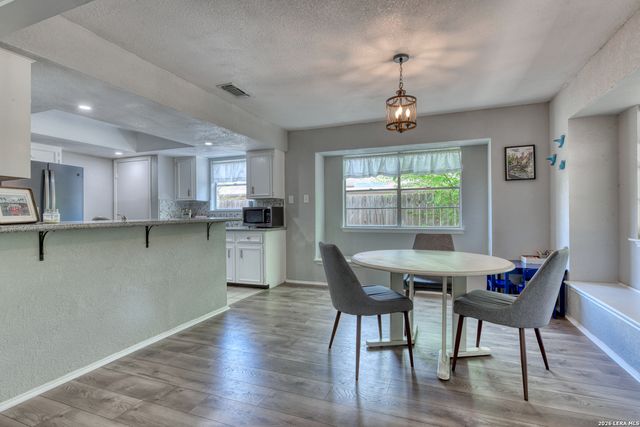 5705 Pineway St, San Antonio, TX 78247