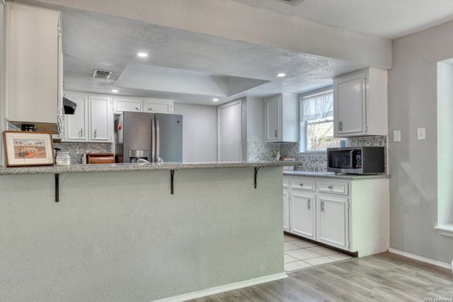 5705 Pineway St, San Antonio, TX 78247