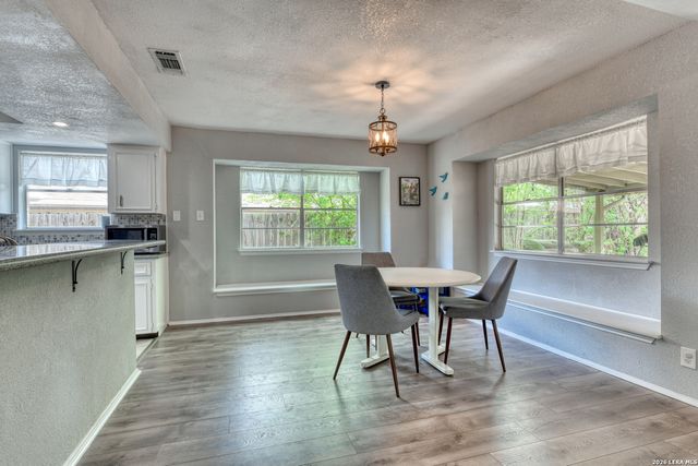 5705 Pineway St, San Antonio, TX 78247