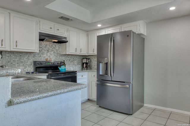 5705 Pineway St, San Antonio, TX 78247