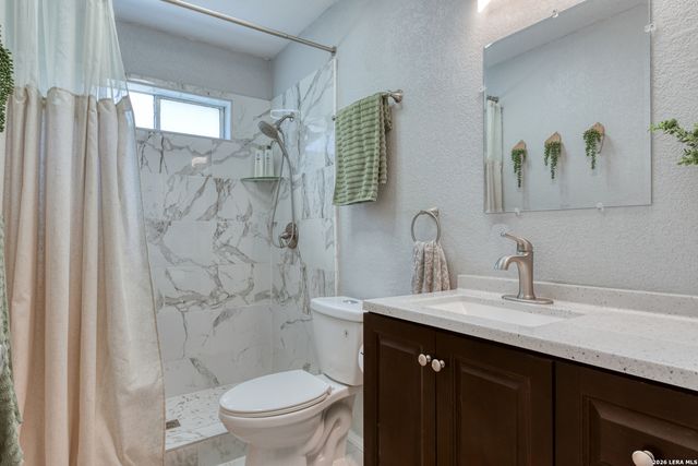 5705 Pineway St, San Antonio, TX 78247