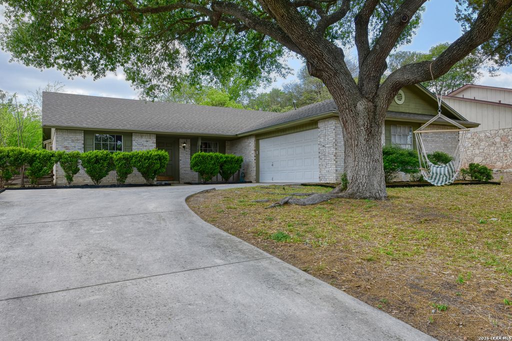 5705 Pineway St, San Antonio, TX 78247