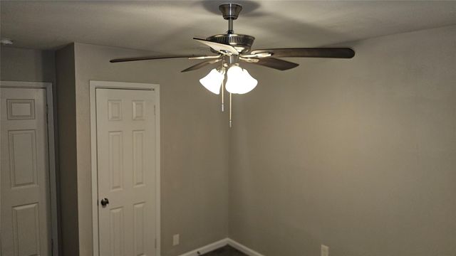 11046 Spottswood Drive, Houston, TX 77016