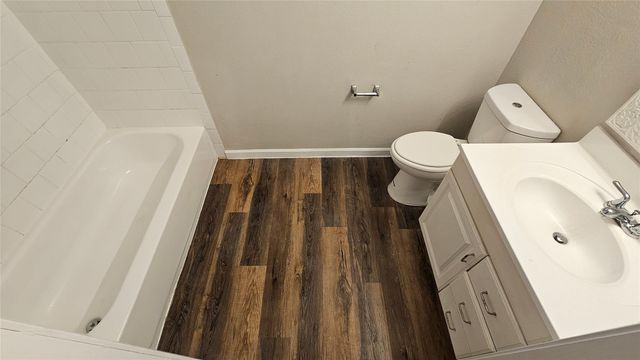 11046 Spottswood Drive, Houston, TX 77016