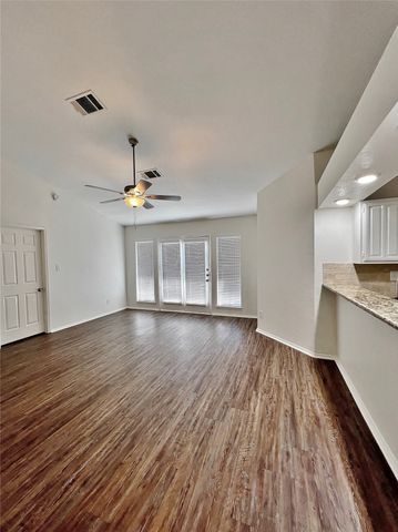 1028 Whitewater Trail, Desoto, TX 75115