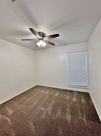 1028 Whitewater Trail, Desoto, TX 75115