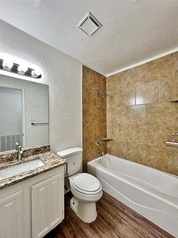 1028 Whitewater Trail, Desoto, TX 75115