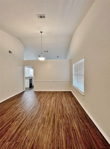 1028 Whitewater Trail, Desoto, TX 75115