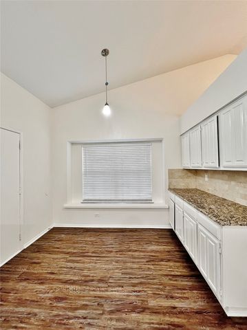 1028 Whitewater Trail, Desoto, TX 75115