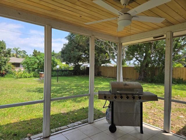 1549 SE Minorca Avenue, Port St Lucie, FL 34952