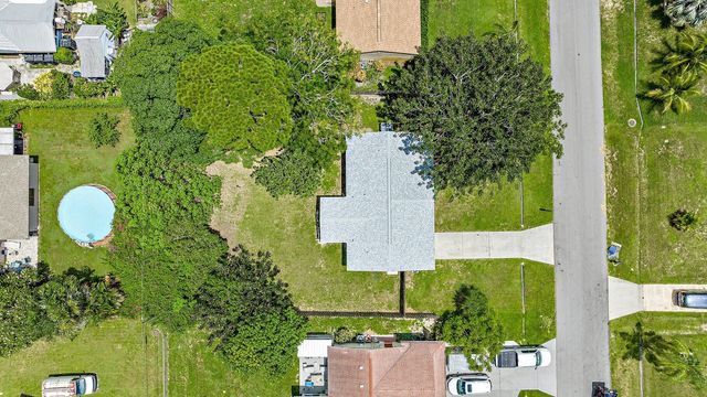 1549 SE Minorca Avenue, Port St Lucie, FL 34952