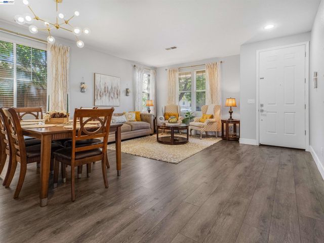 308 Arrowhead Way, Hayward, CA 94544