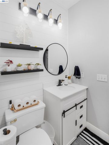 308 Arrowhead Way, Hayward, CA 94544