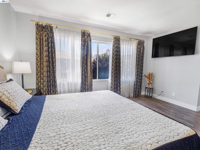 308 Arrowhead Way, Hayward, CA 94544