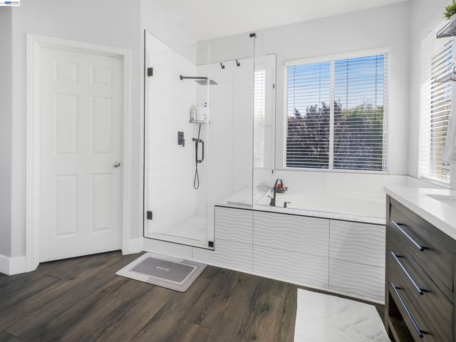308 Arrowhead Way, Hayward, CA 94544