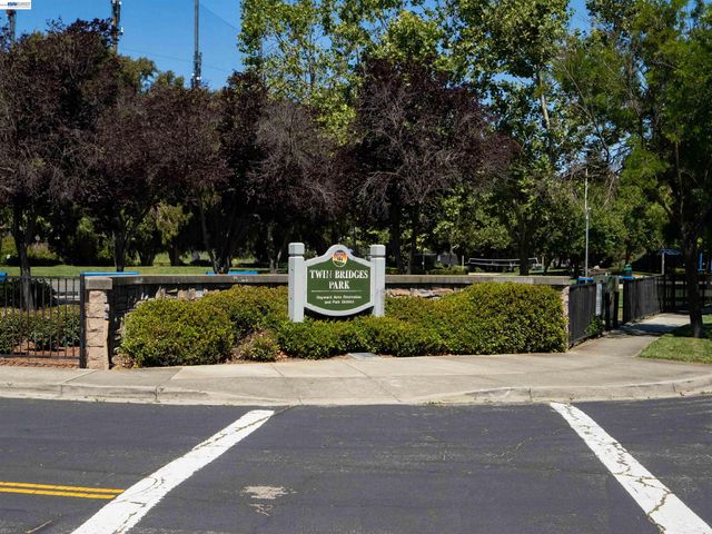 308 Arrowhead Way, Hayward, CA 94544